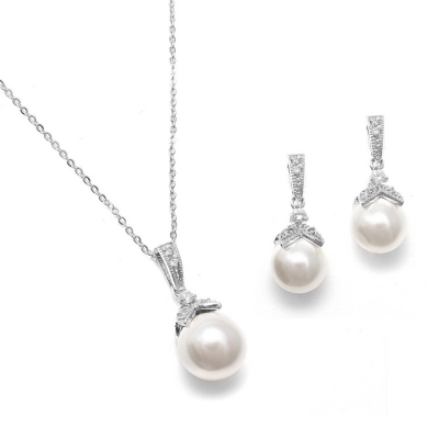 Custom necklace and earring jewelry set, pearl jewelry set for women
