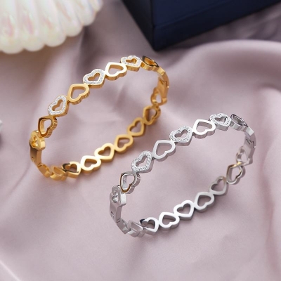 Trendy Hollow Heart Titanium Steel Bangle Gold Plated Jewellery Stainless Steel Bangle Zircon for Women