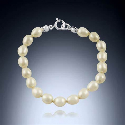 Fashion freshwater pearl bracelet, Baroque pearl bracelet for women.