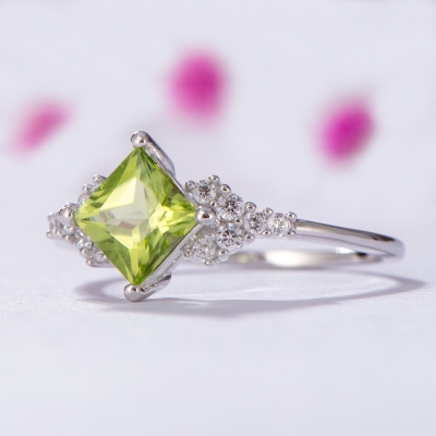 定制高品质女性珠宝宝石手指戒指橄榄石订婚戒指925纯银