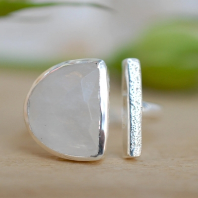 定制天然宝石女性戒指珠宝高品质手工锤击925银可调石英戒指