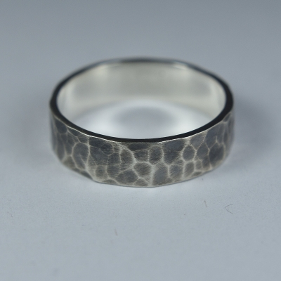 定制独特设计的珠宝手工氧化纯银锤打925复古银戒指